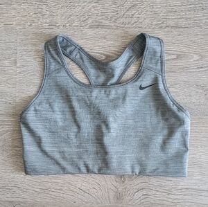💕(3/$21)💕 Nike Swoosh Bra Non-Padded Large